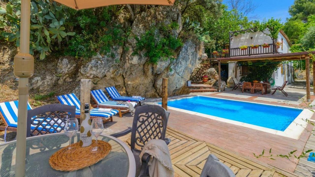 El Tajil * Algarinejo